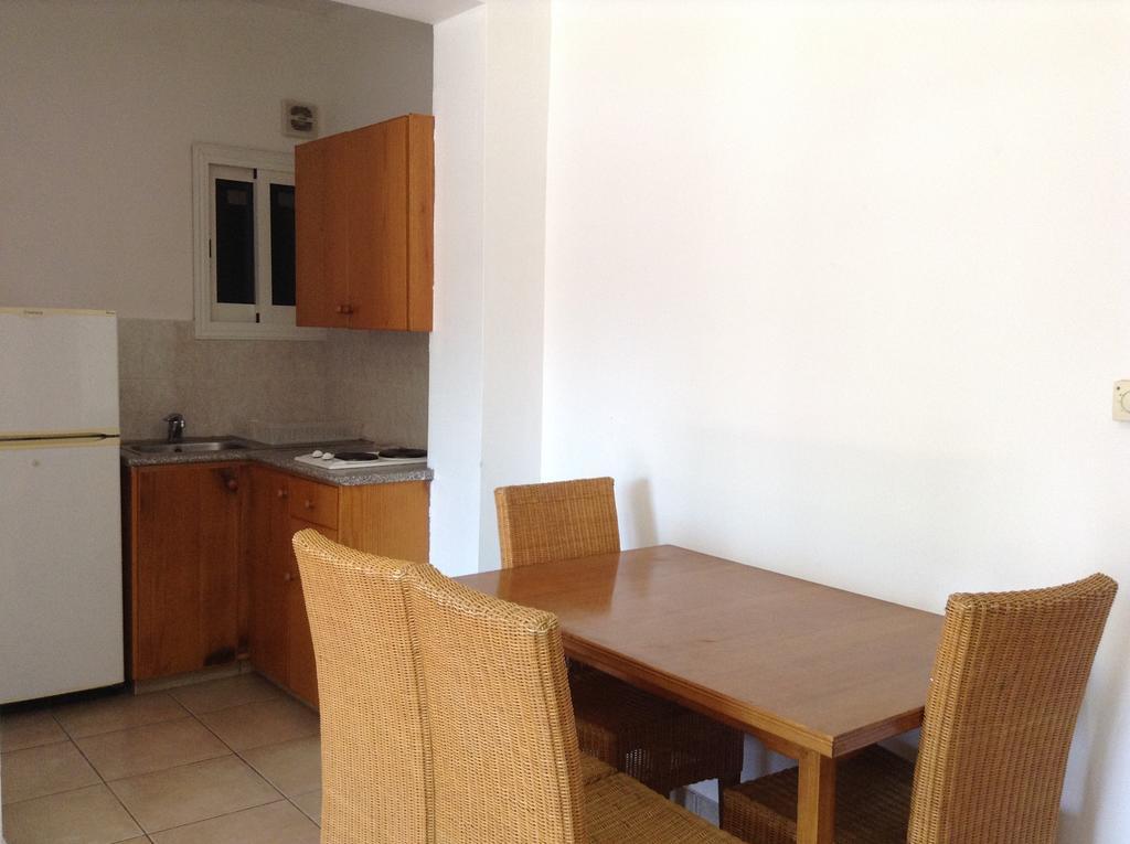 Valana Hotel Apartments Lemesós Eksteriør bilde